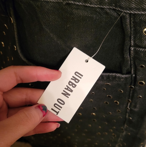 NWT Urban Outfitters BDG Black Embellished Mom Jean Shorts, 34 - Picture 3 of 7